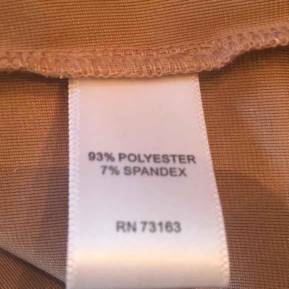 NWT!Blush colored crushed velvet cold shoulder top - Picture 6 of 8